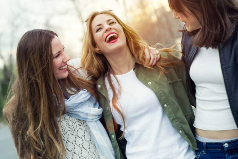 6 Incredible Benefits of Laughter you need to know! - Medy Life