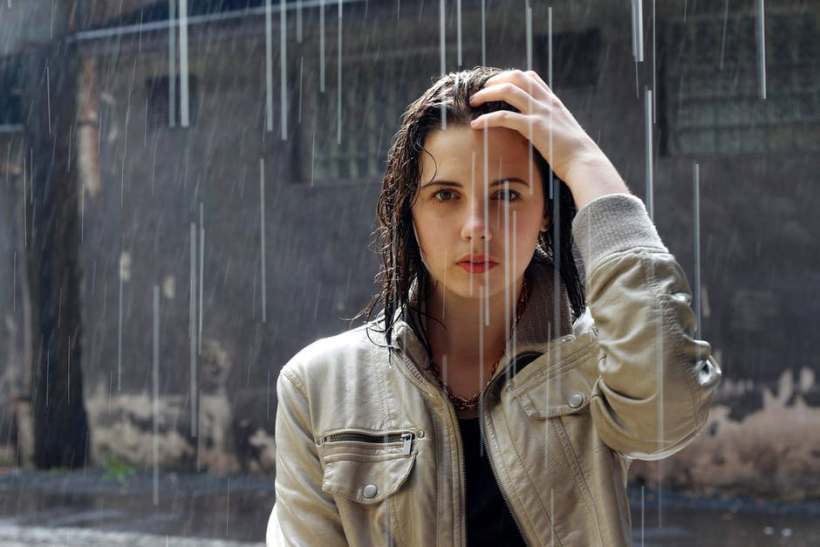 Essential Tips to Stop Hair Fall in the Rainy Season