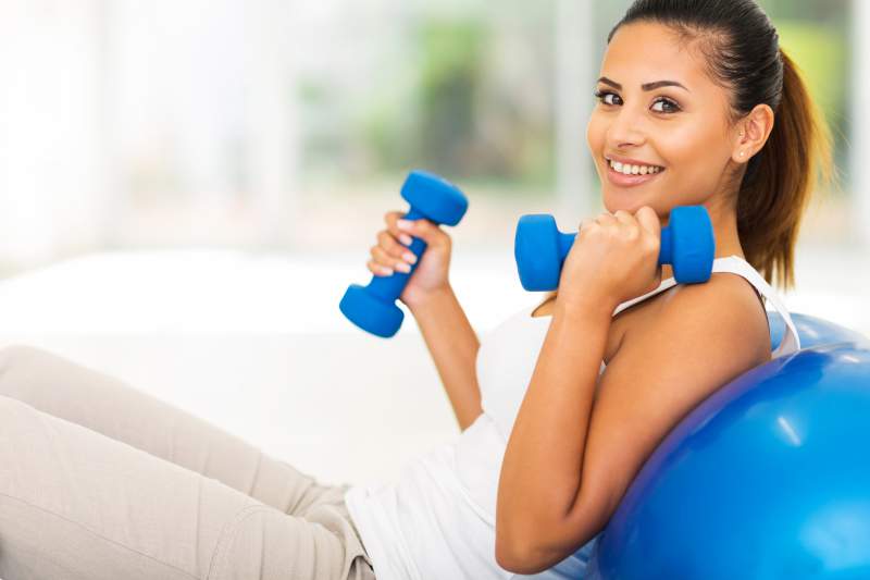 6 Reasons to include Weight Training in your Workouts!